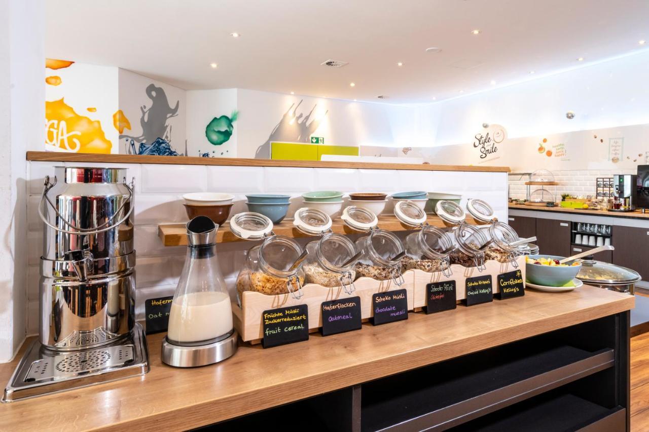 Ibis Styles Hamburg Alster City Buitenkant foto