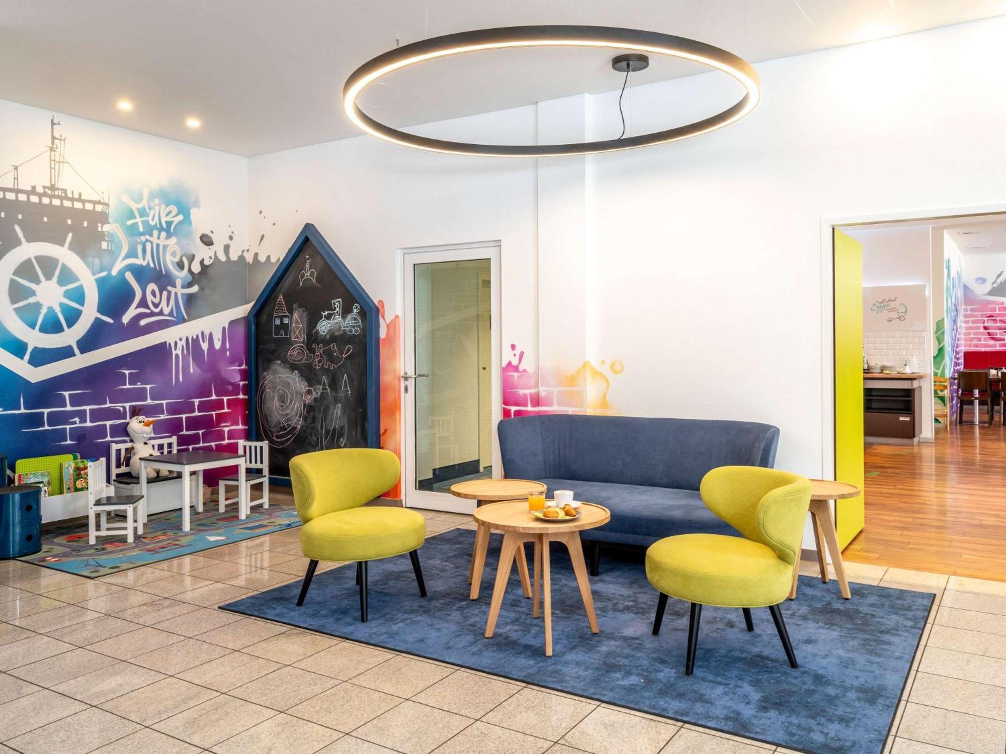Ibis Styles Hamburg Alster City Buitenkant foto