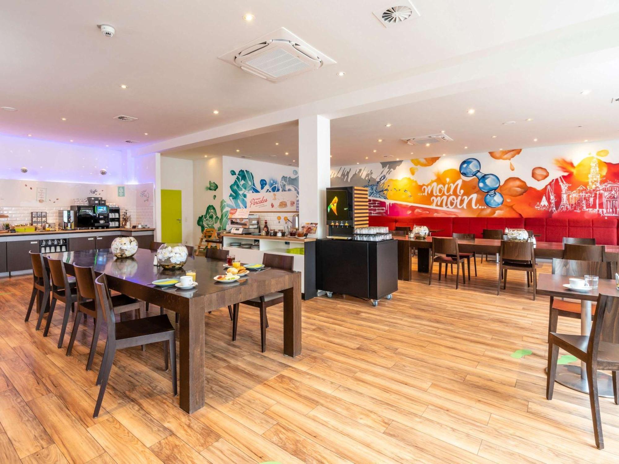 Ibis Styles Hamburg Alster City Buitenkant foto