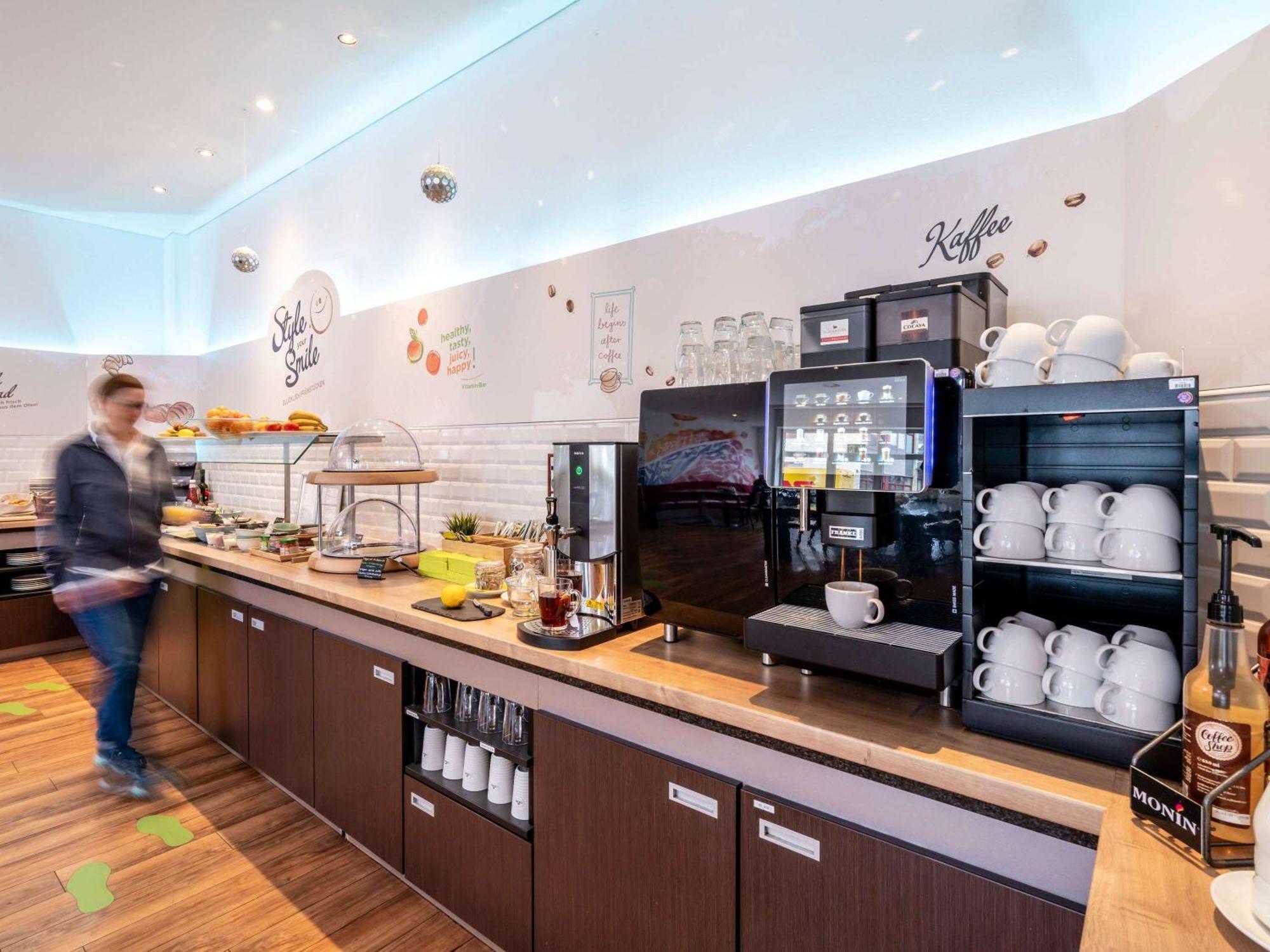 Ibis Styles Hamburg Alster City Buitenkant foto